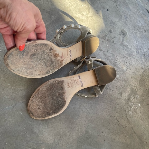 Chanel pearl thong sandals /39.5 - Picture 4 of 5